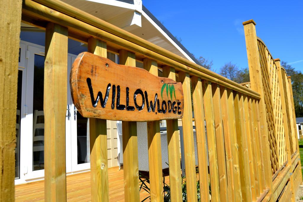 Hele Valley Holiday Park Ilfracombe Exterior foto